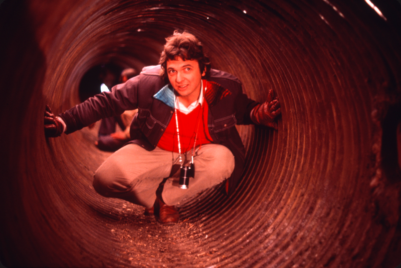 Gregory Nava directs a scene from El Norte